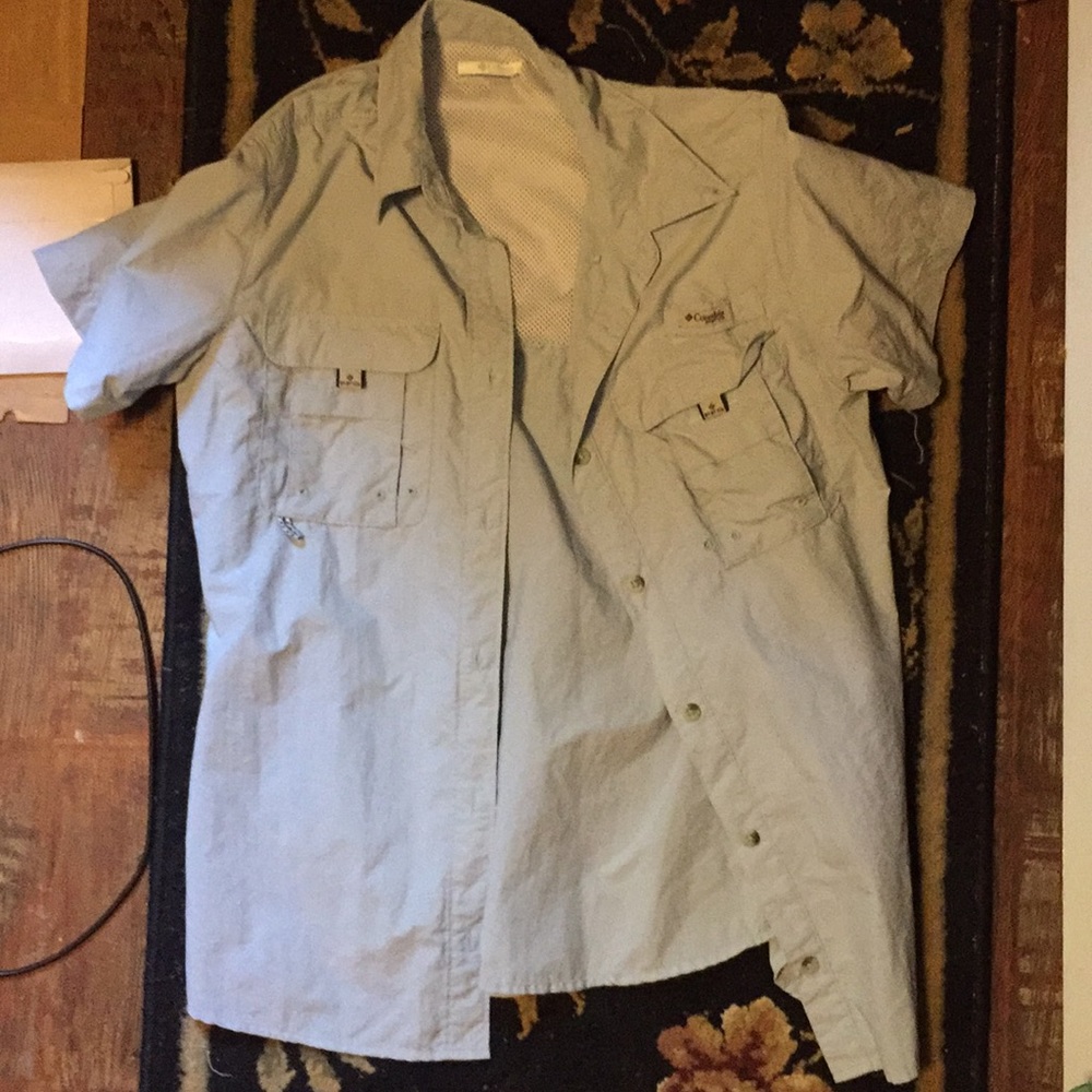 Women’s Columbia shirt